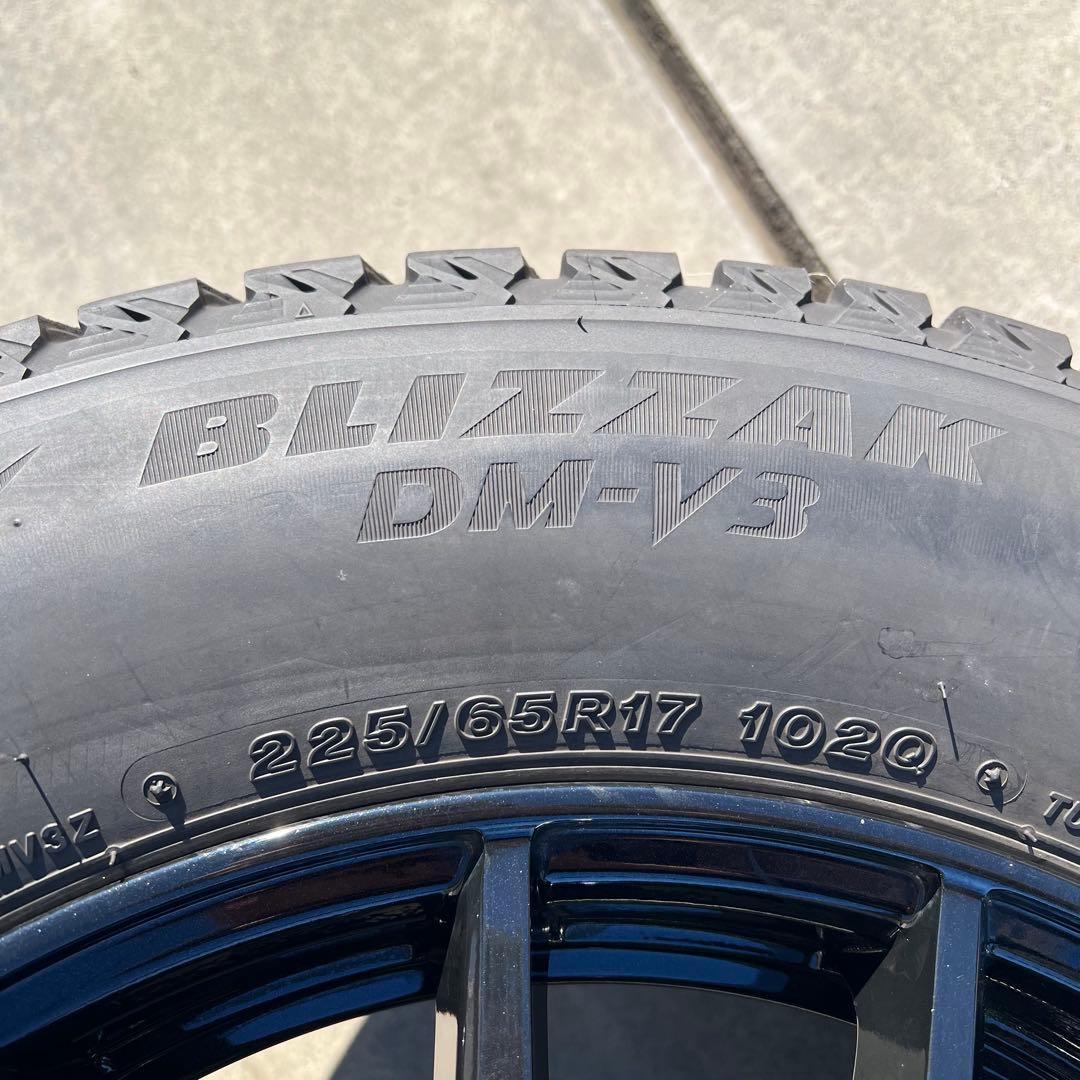 ブリザックDM-V3 7J 5穴 114.3 225/65R17 スタッドレス