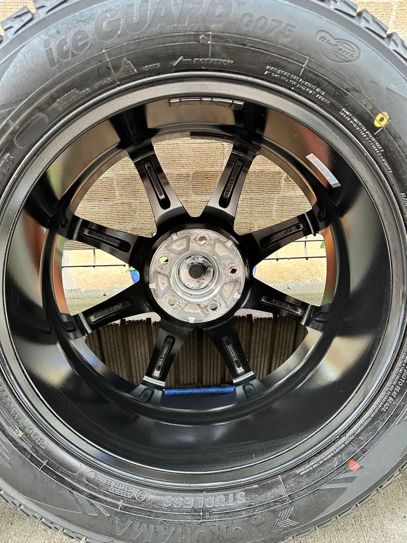 【235/60/R18】送料込み　スタッドレスタイヤ　ホイール付き　CX-60等