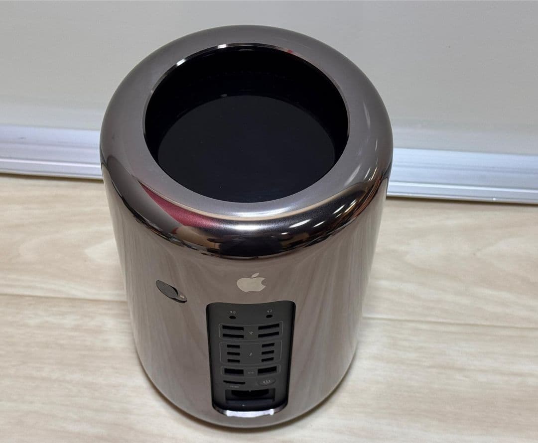 Apple Mac Pro (2013) シルバー 本体 A1481