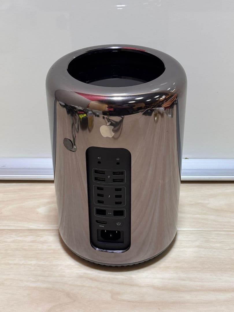 Apple Mac Pro (2013) シルバー 本体 A1481