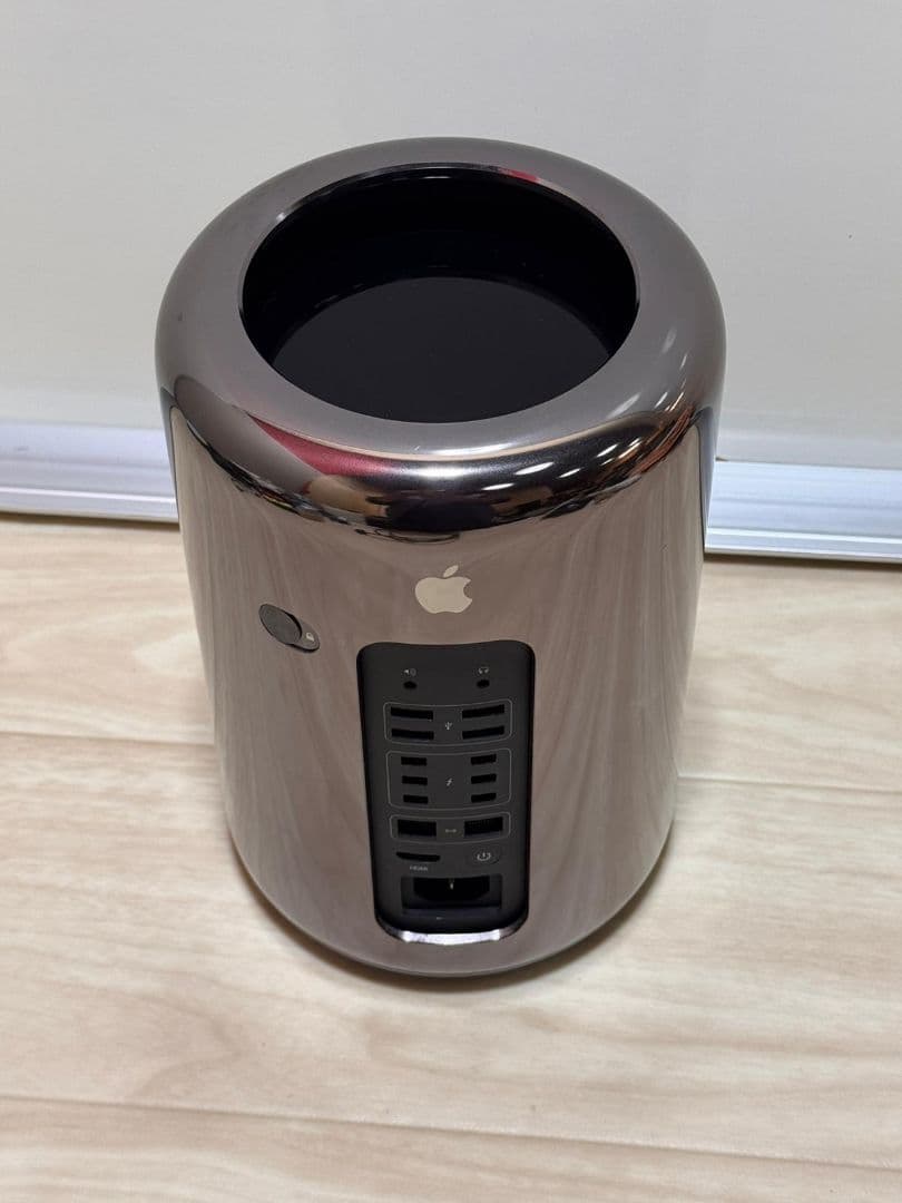 Apple Mac Pro (2013) シルバー 本体 A1481