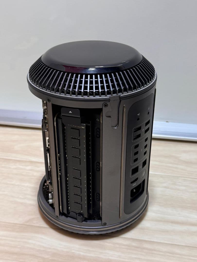 Apple Mac Pro (2013) シルバー 本体 A1481