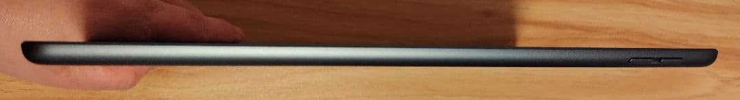 Apple iPad (第7世代) Wi-Fi 32GB　画面傷無　付属品未使用