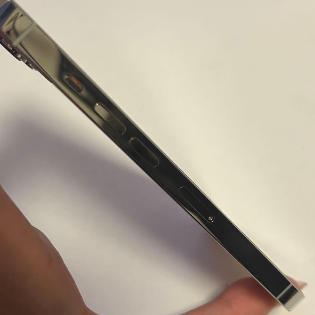 メ*ン様 【超美品】Apple iPhone 13 Pro 256GB シルバー