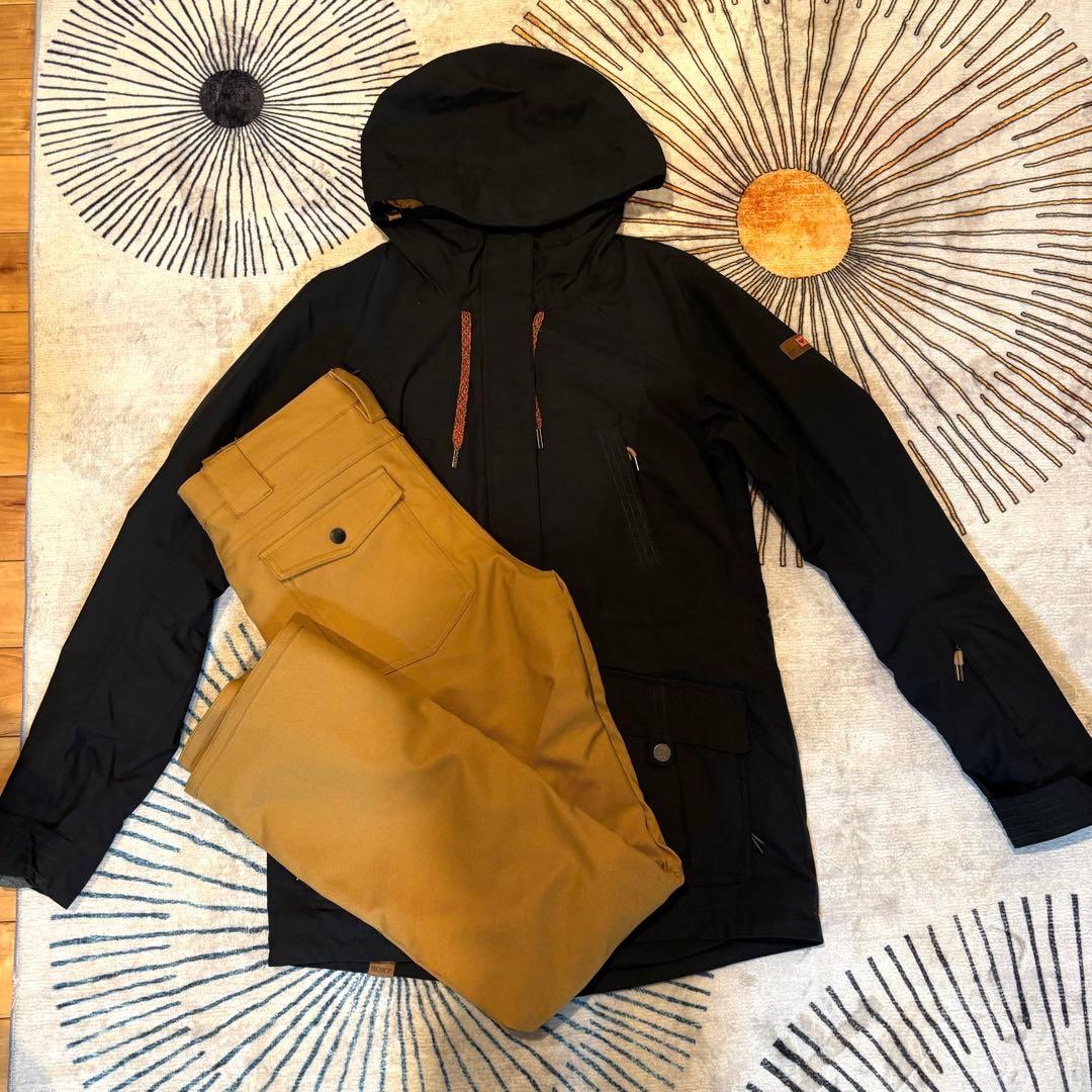 ROXYレディーススノボウェアセット　M