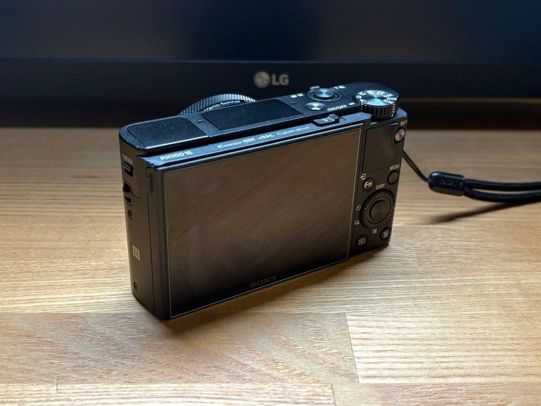 SONY Cyber−Shot RX DSC-RX100M6