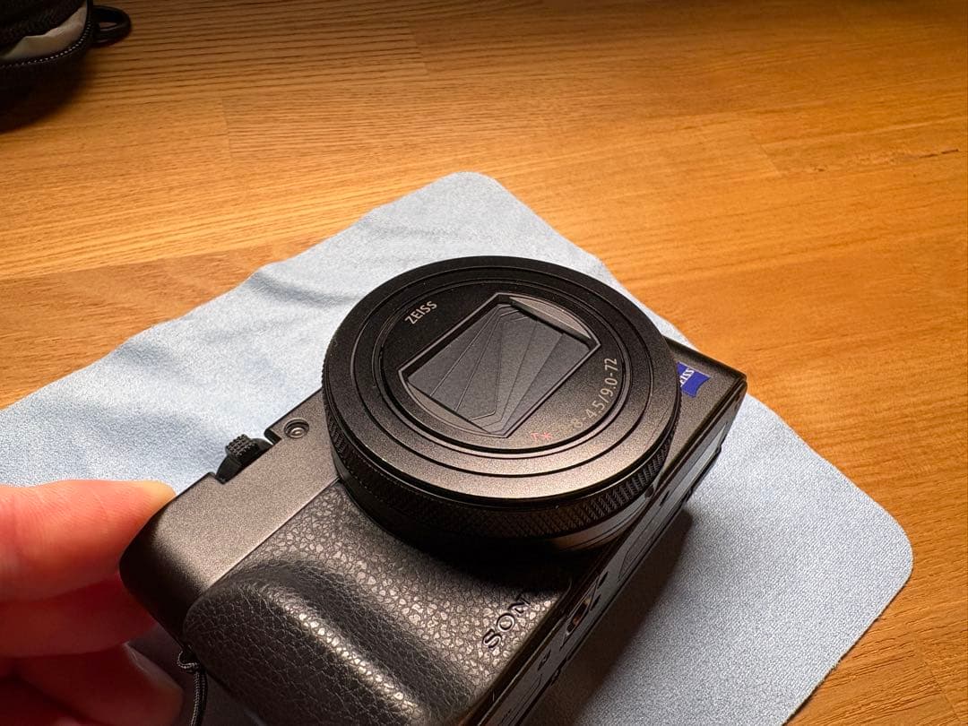 SONY Cyber−Shot RX DSC-RX100M6