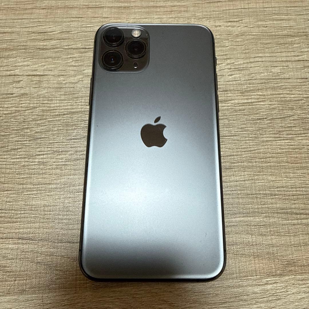 iPhone 11pro au 64ギガ