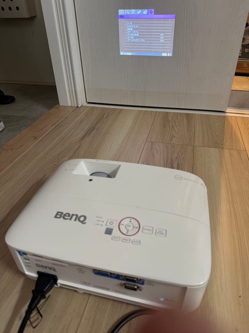 BenQ TH671ST プロジェクター本体