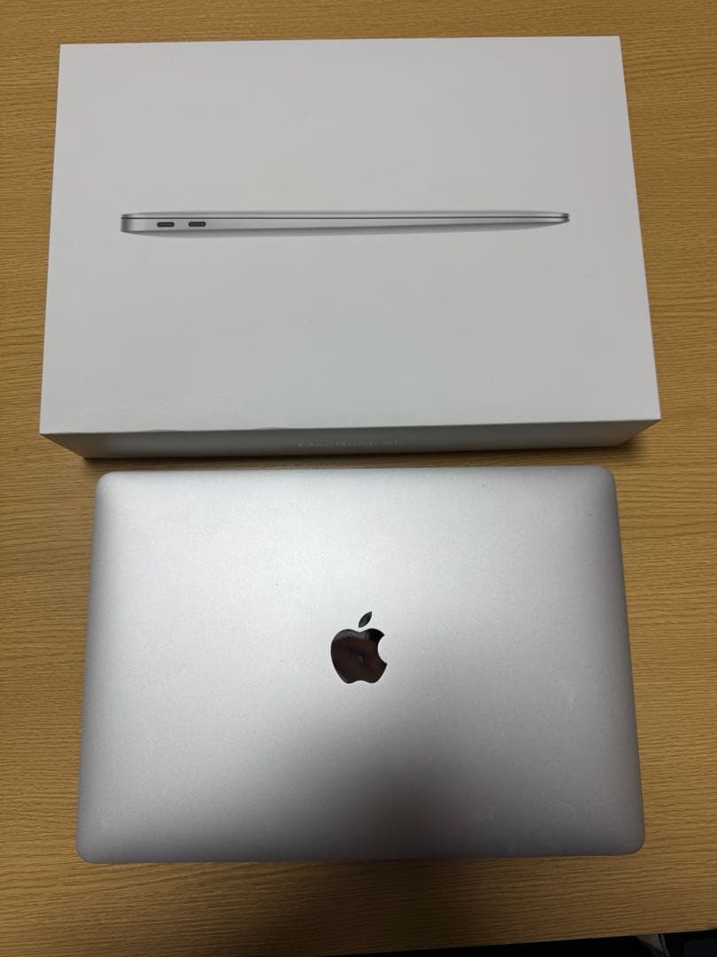MacBook本体 Apple MacBook Air M1 8GB