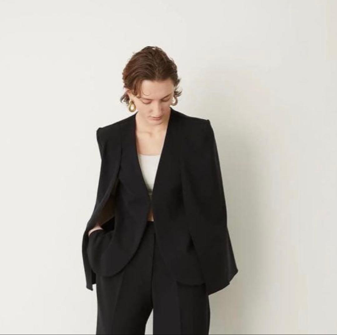 極美品　エリー　ELLIE　ケープジャケット　ブラック　テーラードジャケット