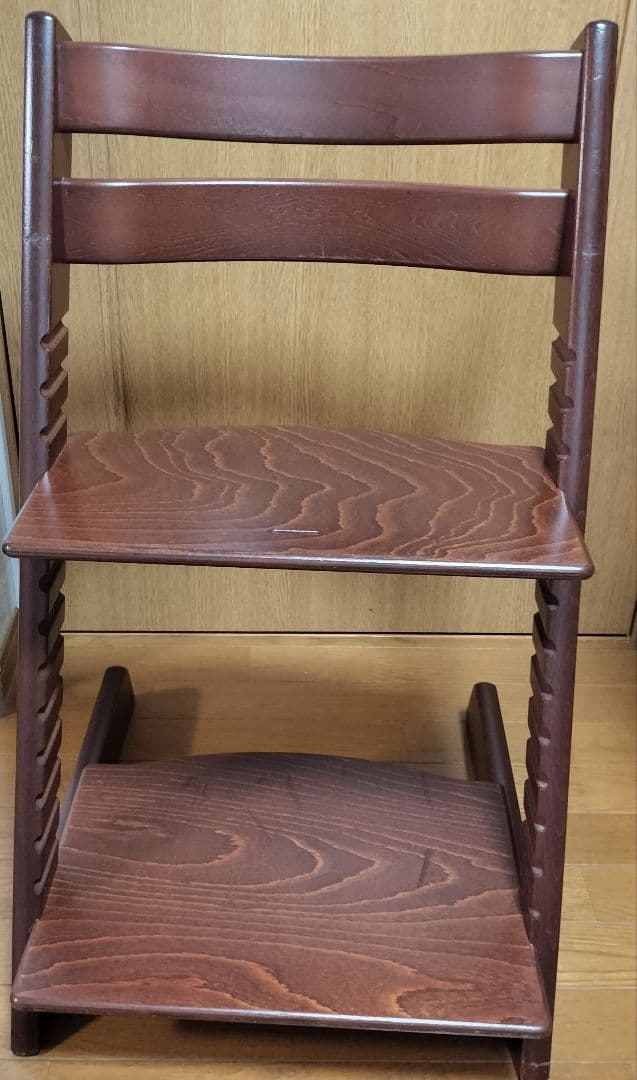 ストッケ　トリップトラップチェアシリアルNO4〜（新型タイプ）