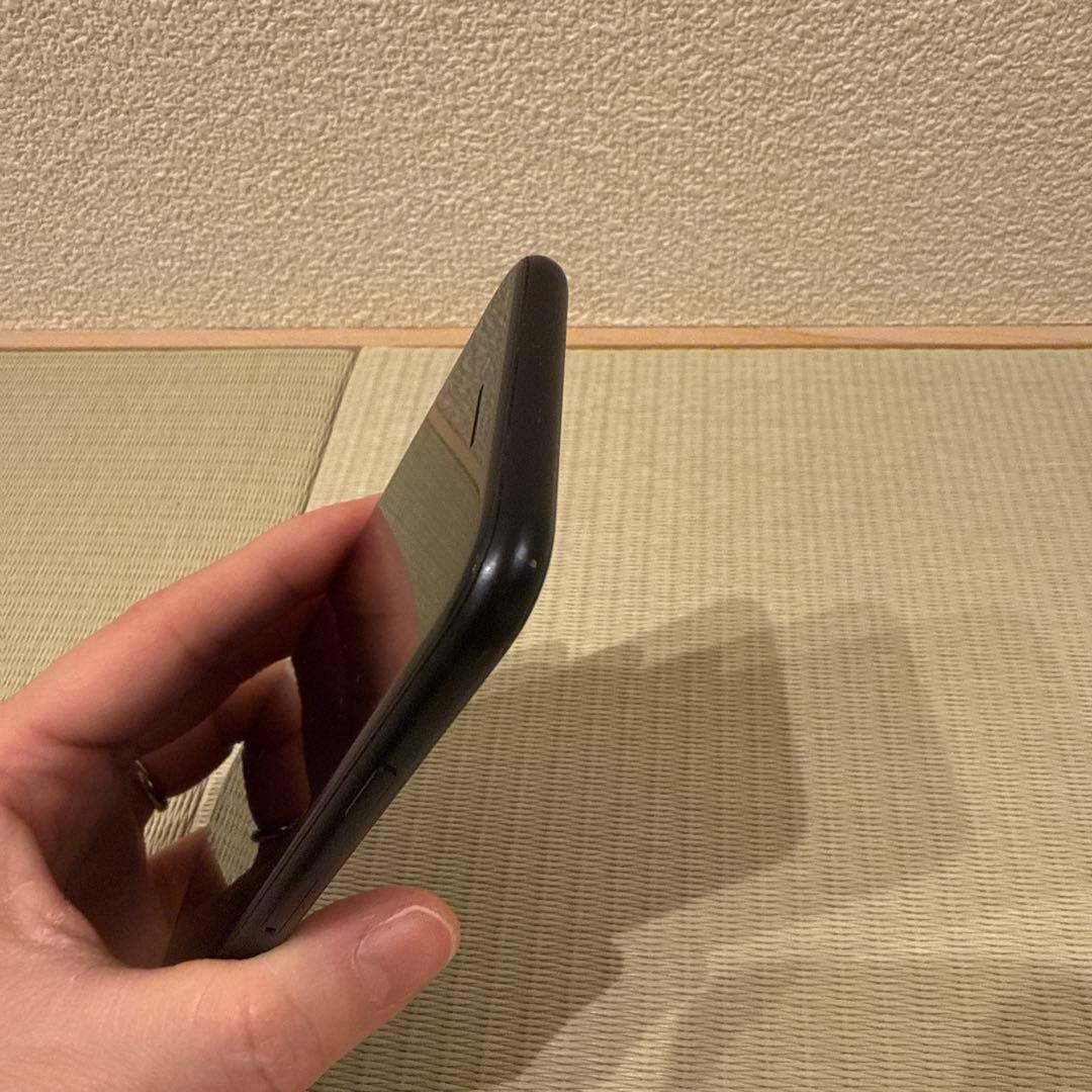 Apple iPhone SE第二世代　ブラック 64GB 電池82%