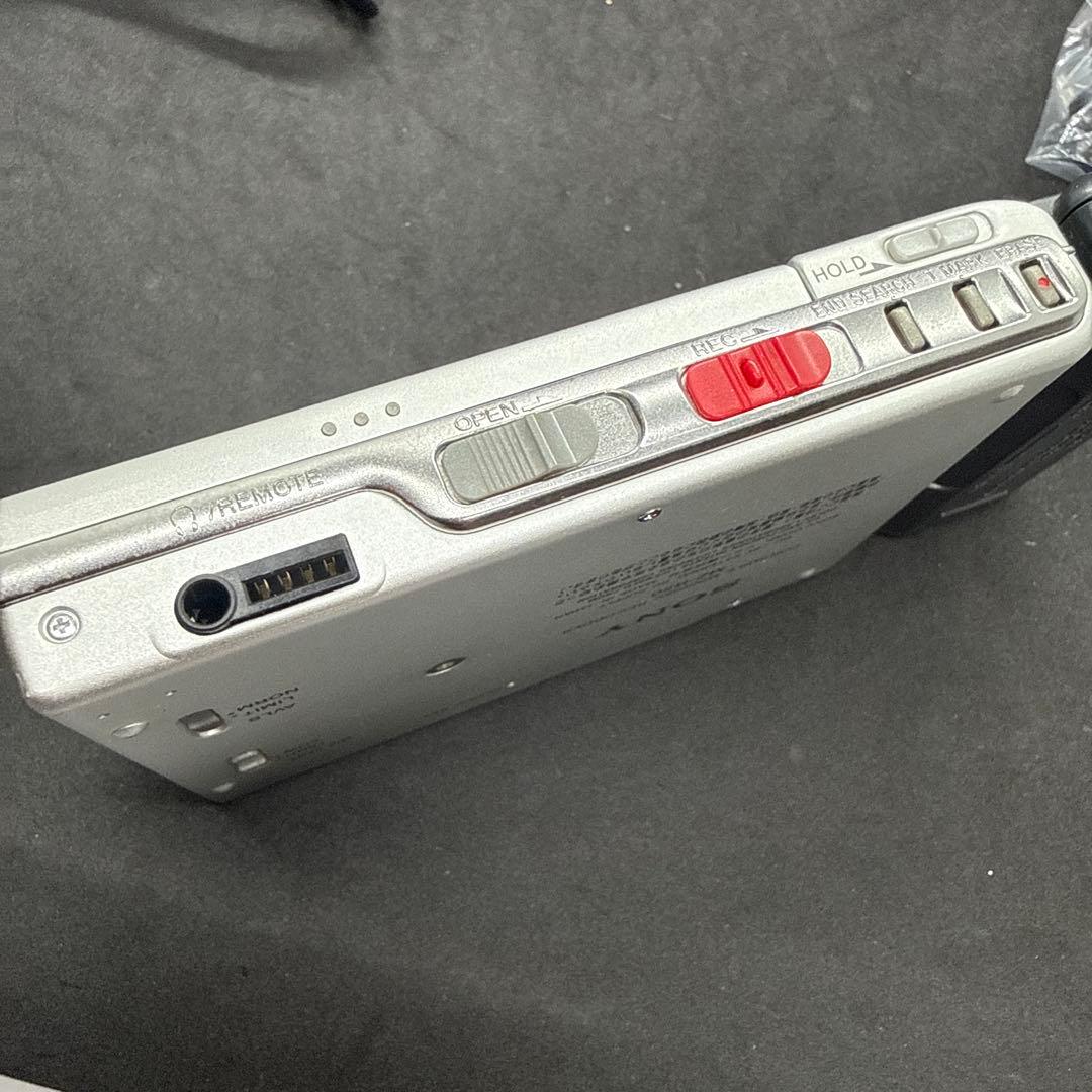 動作品】SONY ポータブルMDプレーヤー MZ-R50 AVケーブル　イヤホン