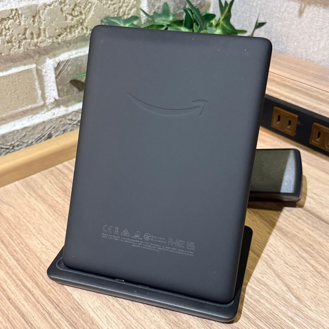 Kindle 11世代 シグニチャーエディション 32GB スタンド充電付き