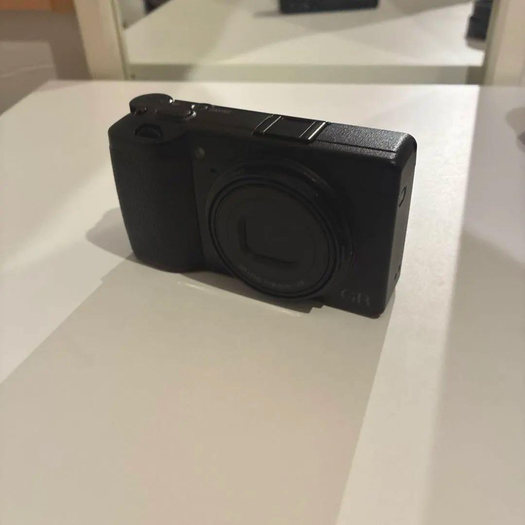 RICOH GRⅢコンパクトデジタルカメラ