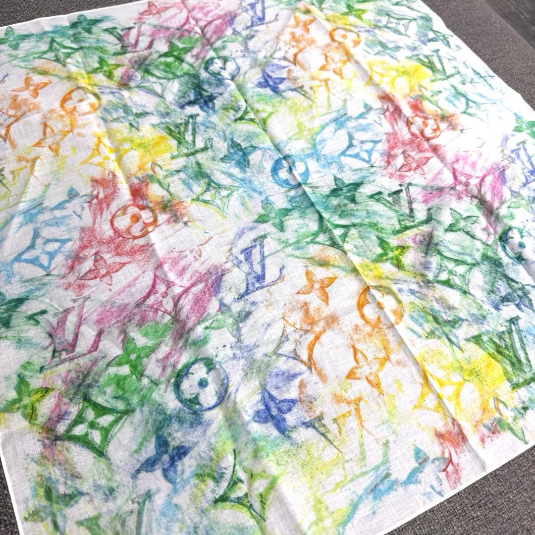 【入手困難】ルイヴィトン　ハンカチ　バンダナ マルチカラーホログラム　パステル