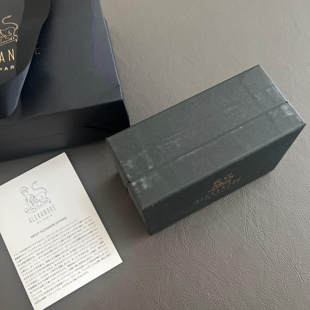 ALEXANDRE DE PARIS ヘアクリップ 黒と白