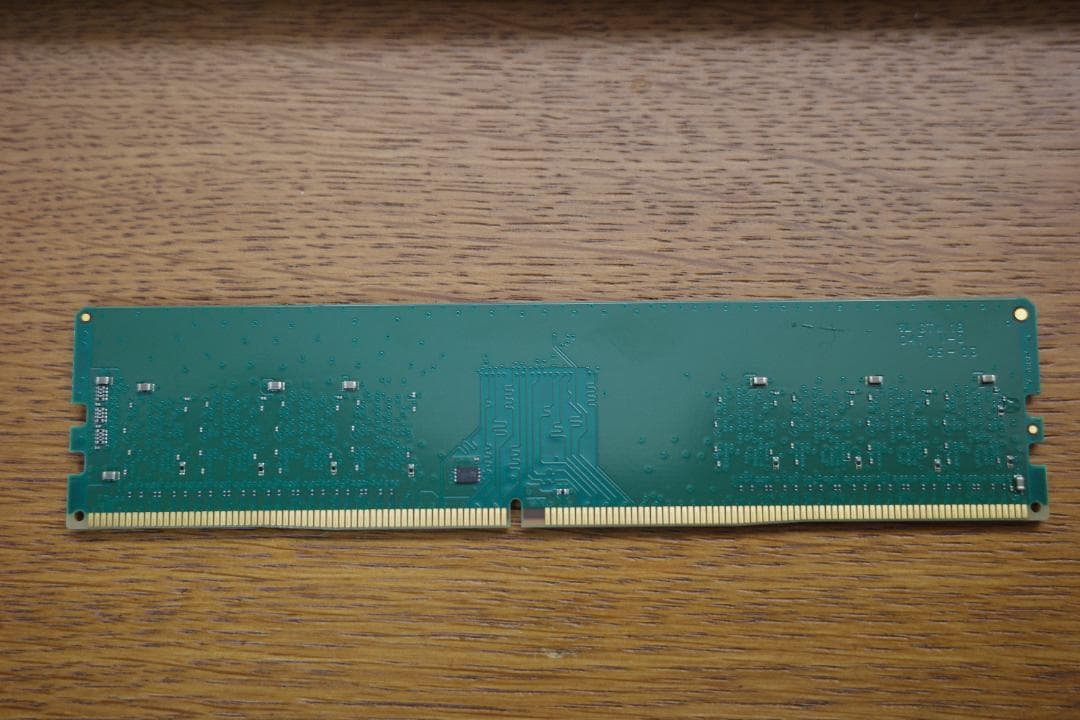 メモリー Crucial DDR4-3200 16GB