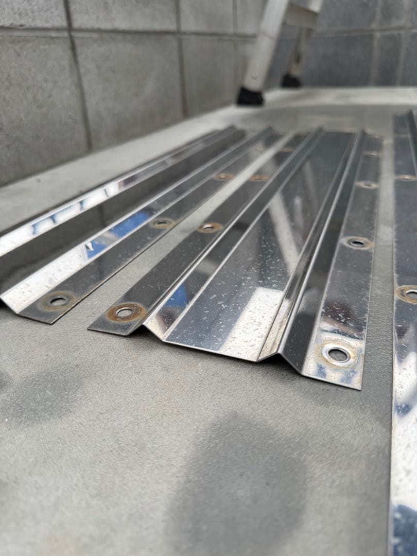 トラック 泥除けステンレス　3枚セット　2山　裏板、ステンレスネジ付き