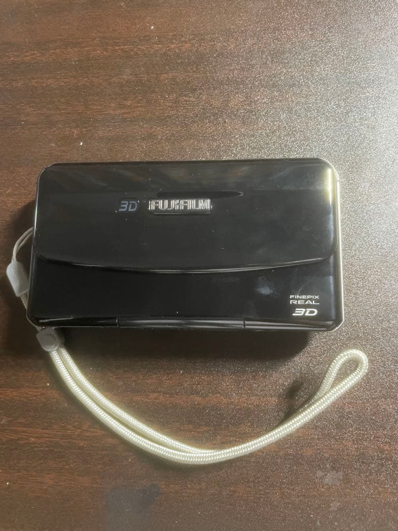 Fujifilm FinePix REAL 3D コンパクトデジタルカメラ　W1