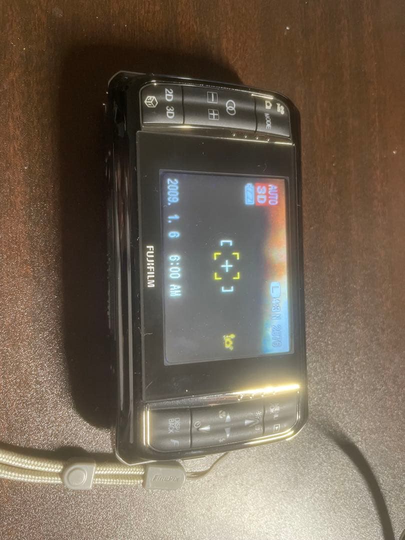 Fujifilm FinePix REAL 3D コンパクトデジタルカメラ　W1