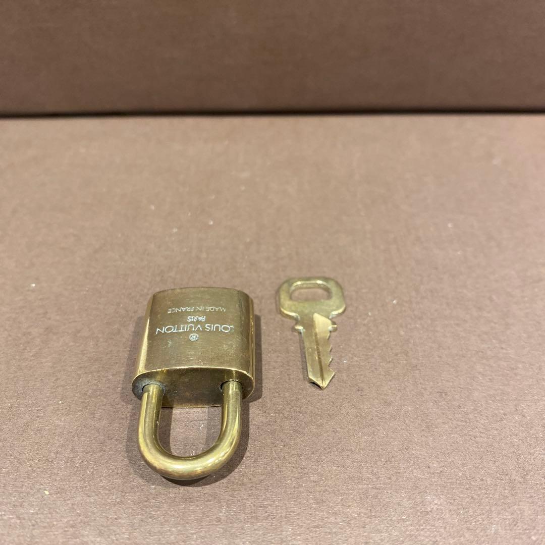 L00119　ルイヴィトン　パドロック　カデナ　南京錠　鍵