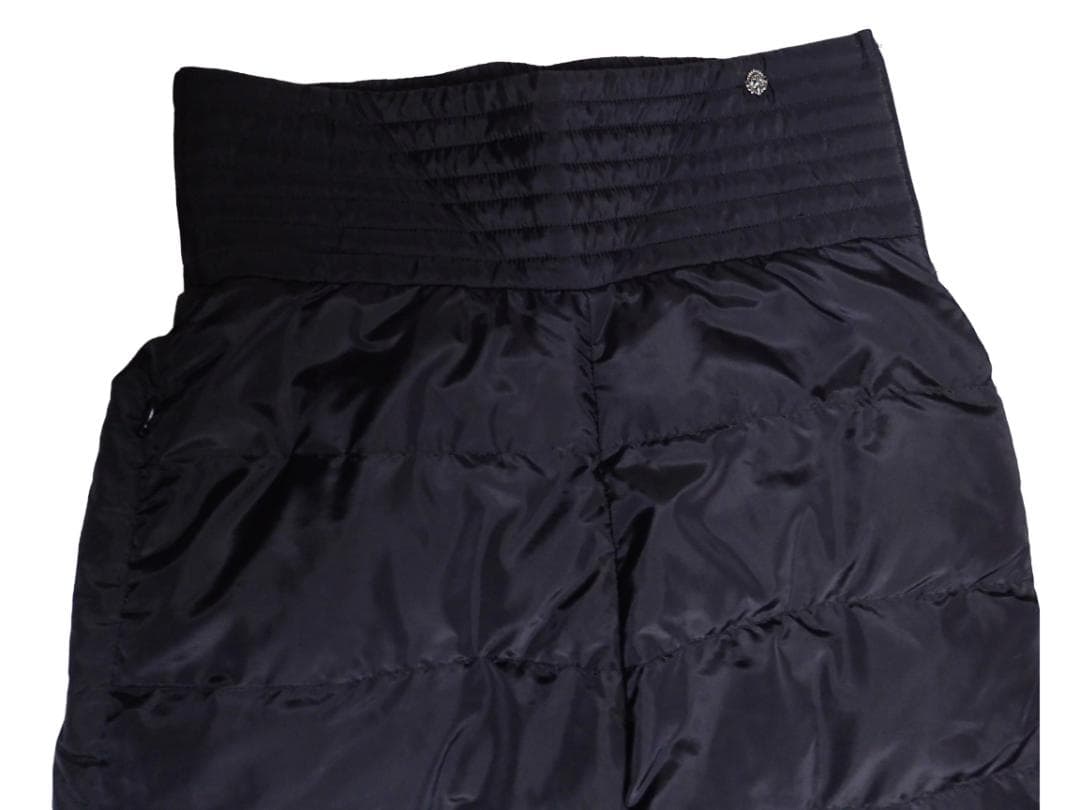 ヴァクトー ヴォヤージュ 中綿入りタキシードプリーツボトムス