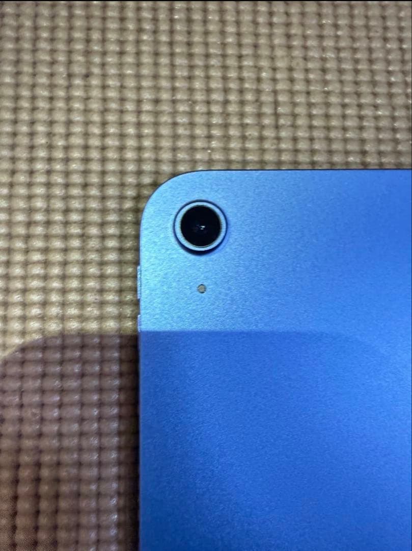 【美品】iPad 第10世代 10.9インチ 64GB ブルー　箱・付属品つき