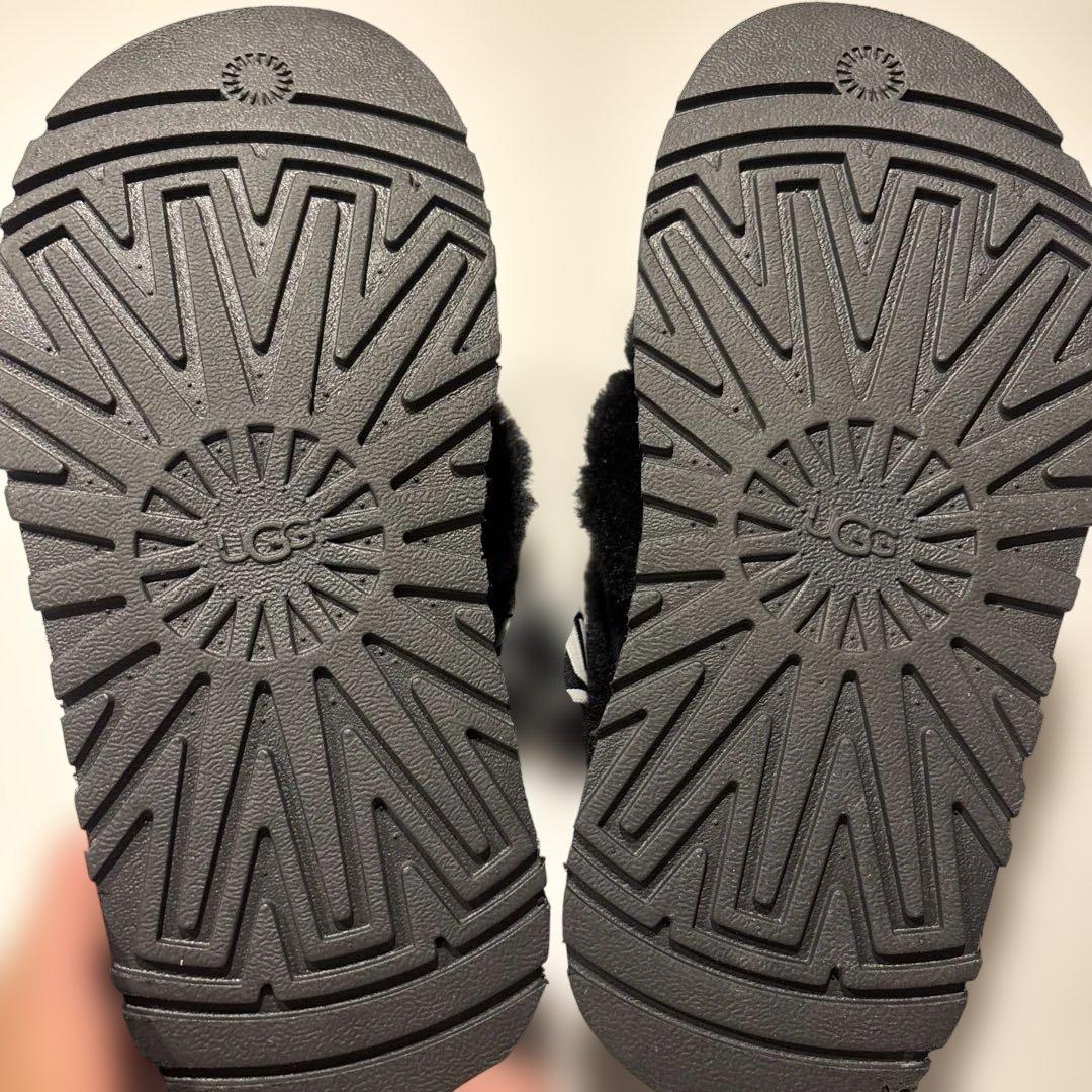 UGG サンダル モコモコ ファー 22cm