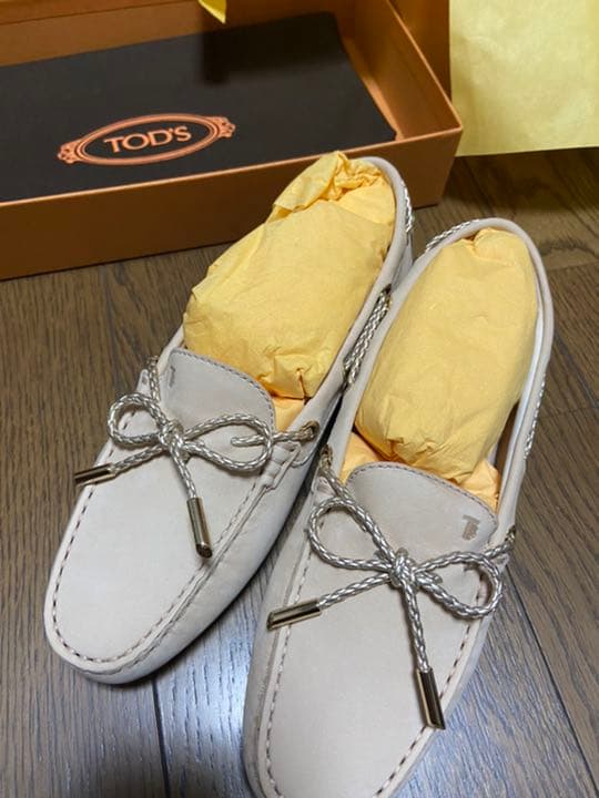 TOD’S 未使用品 ドライビングシューズ