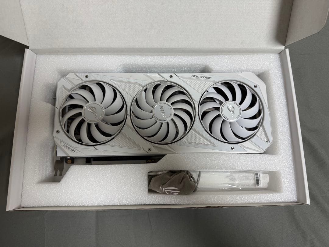 グラフィックボード・グラボ・ビデオカード ROG STRIX RTX3090 OC 24G WHITE
