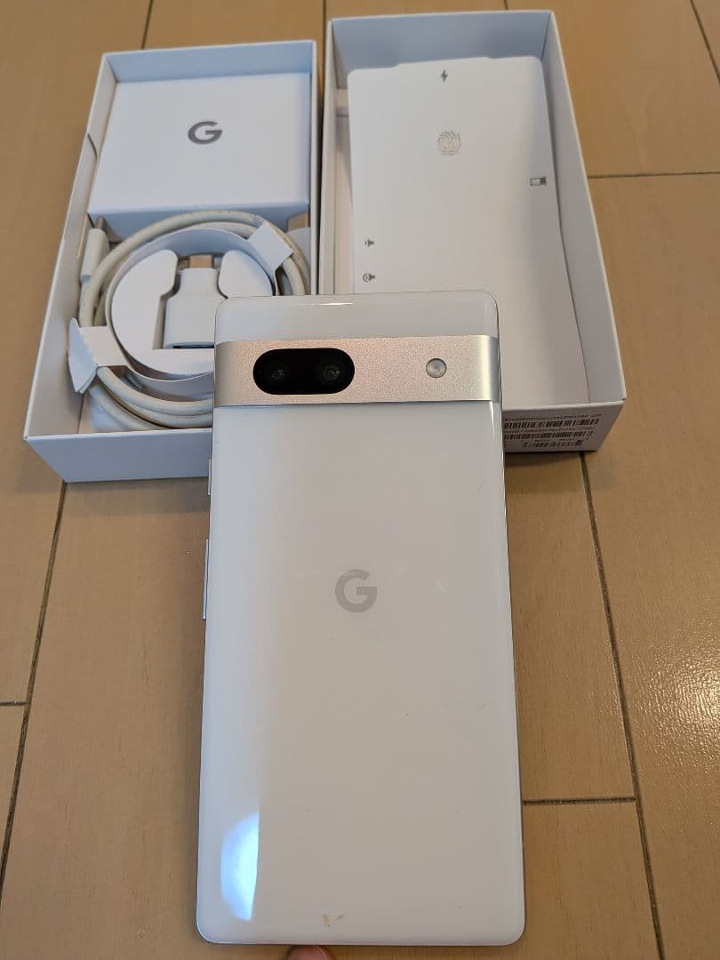 Pixel 7a おまけ付きの美品です。