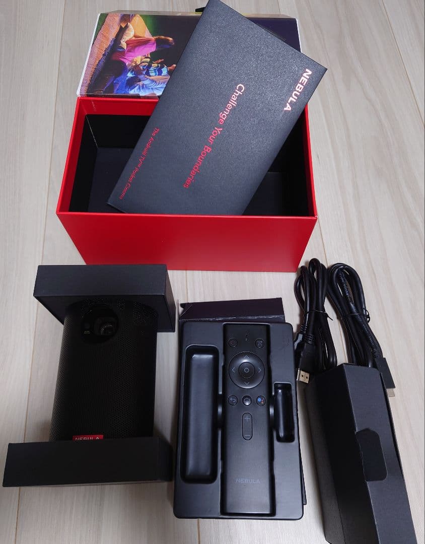 NEBULA CAPSULE II プロジェクター本体＆ケーブル