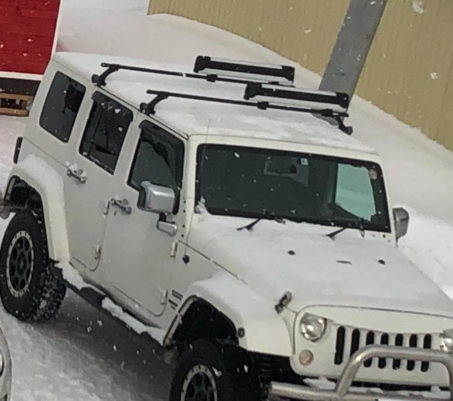 JEEPラングラーJK THULEベース+スノーパック7325セット