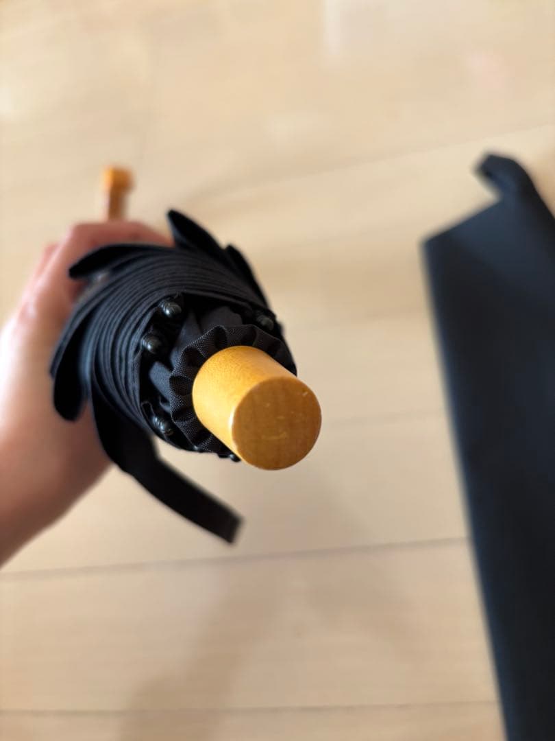 サンバリア100／折りたたみ日傘 2段折 黒