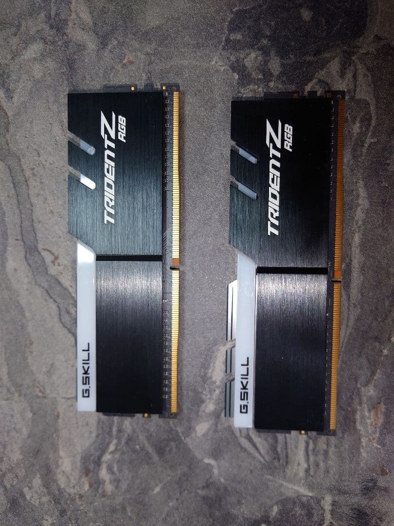 G.SKILL メモリテスト済み F4-3200C16D-16GTZR