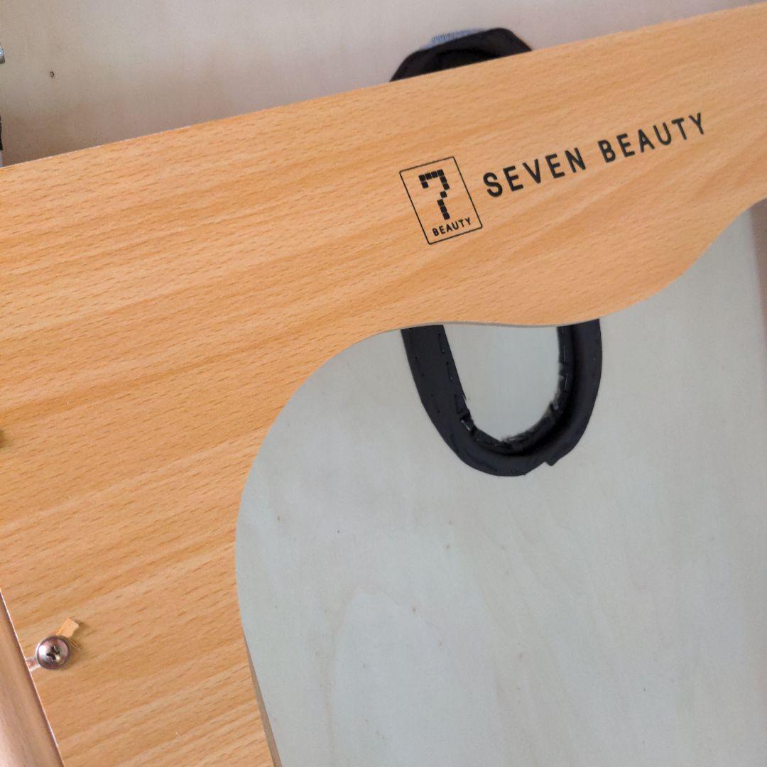 エステ マッサージ折りたたみベッド新品　ヘッドレスト　アーム付き