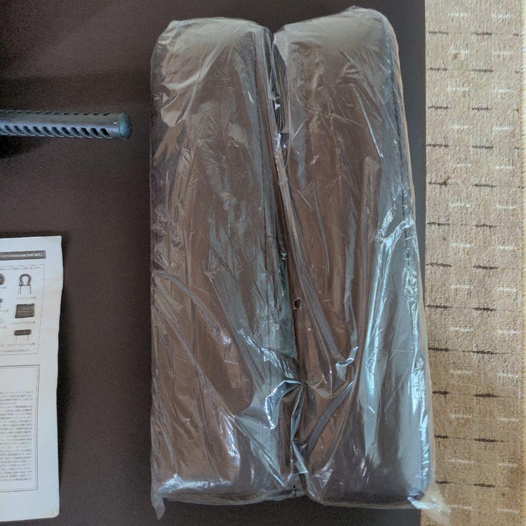 エステ マッサージ折りたたみベッド新品　ヘッドレスト　アーム付き