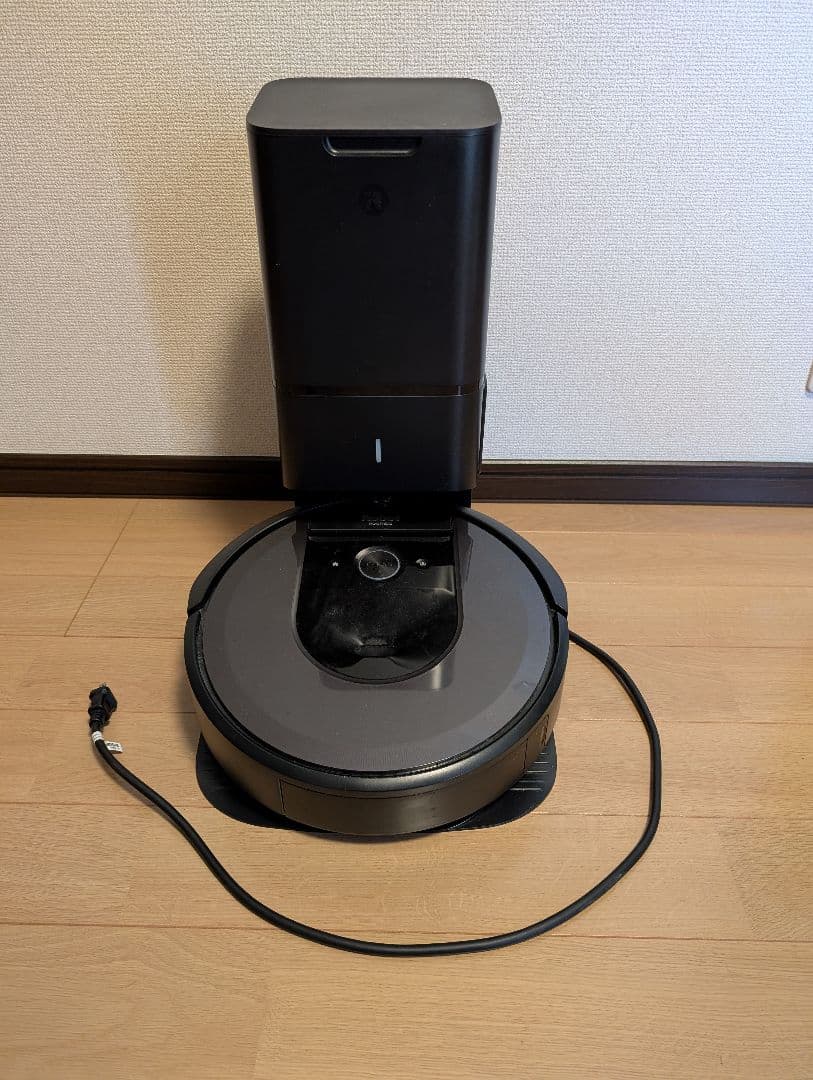 iRobot ロボット掃除機 Roomba i7+ ブラック　本体