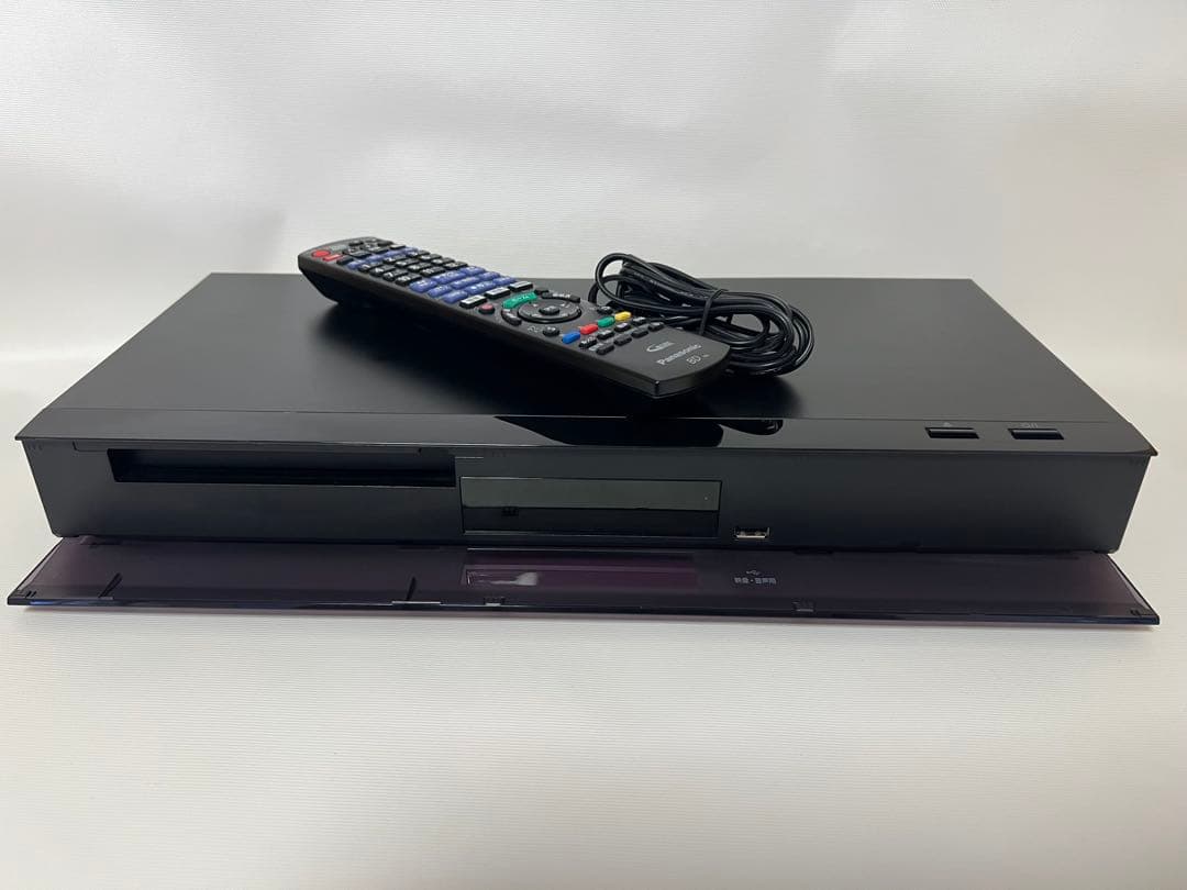 4K対応3番組同録Panasonic ブルーレイレコーダーDMR-4CW200