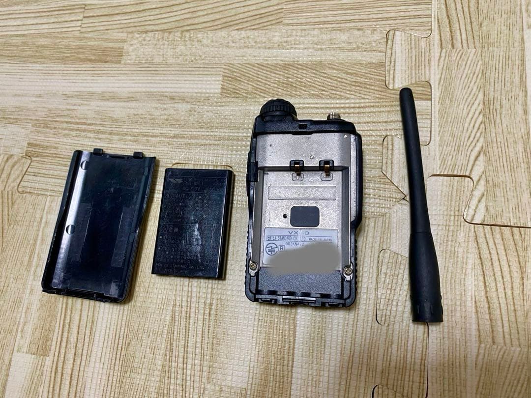 スタンダード FM トランシーバー VX-3