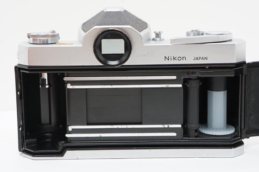 ＜動作＞Nikomat FTN レンズ付き