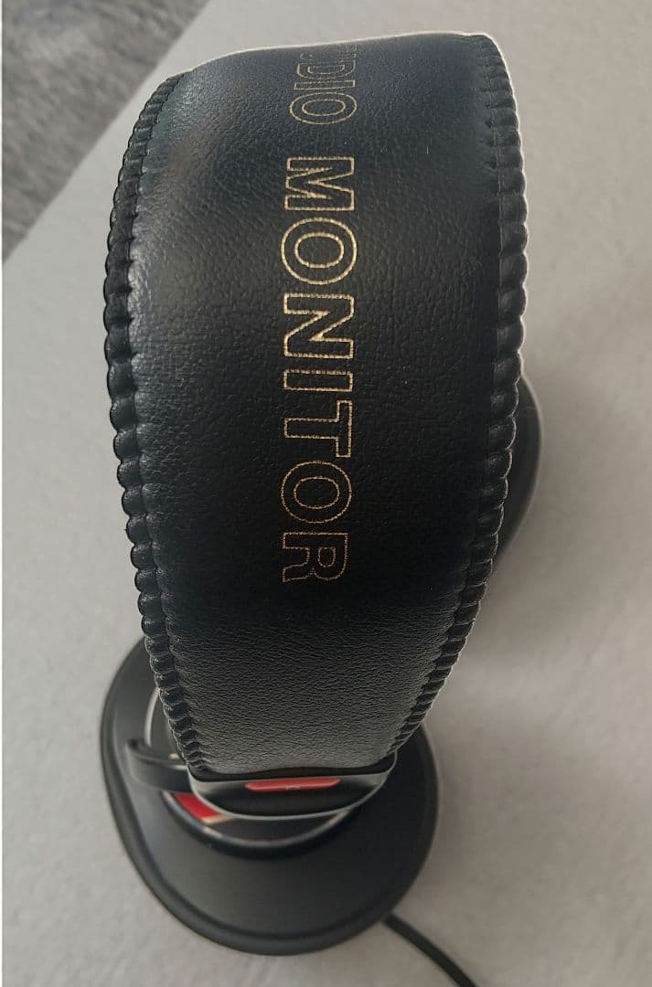 SONY MDR-CD900ST モニターヘッドホン　密閉型