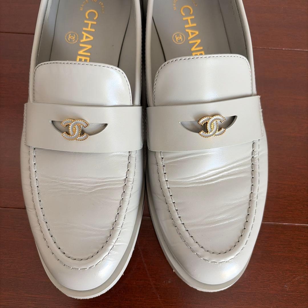 CHANEL グレー ローファー　36ハーフ