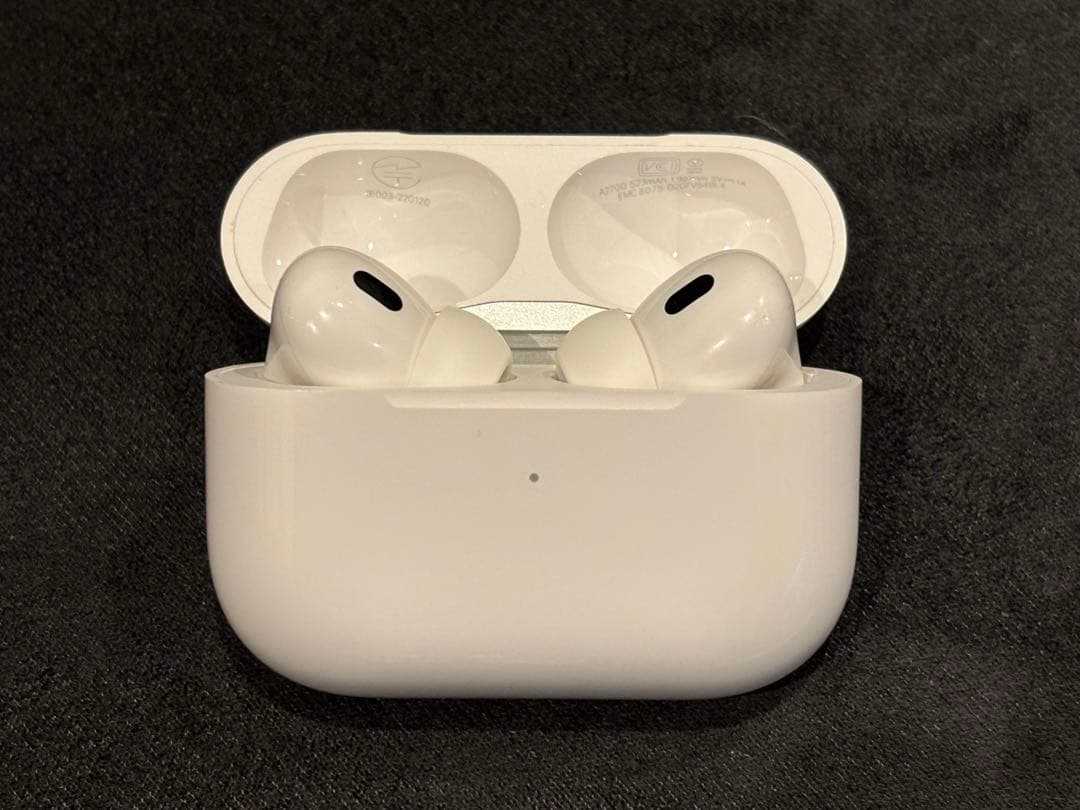 【値下げ】AirPods pro2 本体 ホワイト 付属品付き