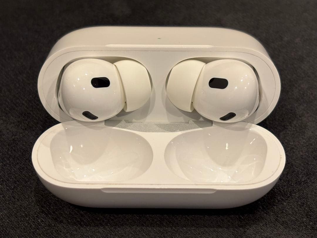 【値下げ】AirPods pro2 本体 ホワイト 付属品付き