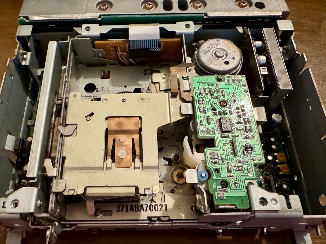 動作確認済整備品！旧車メルセデス純正カーオーディオW124 W140 R129