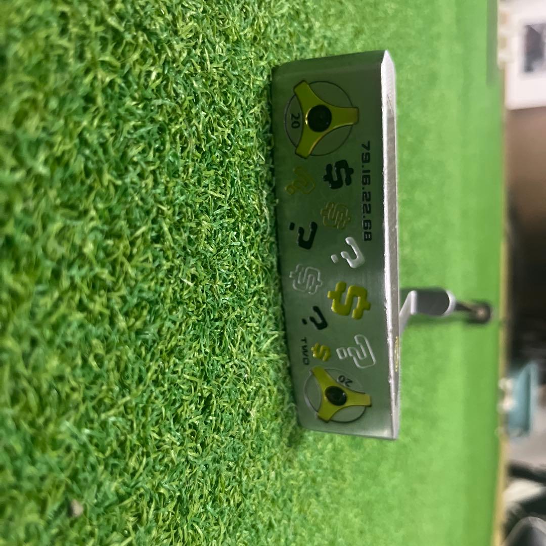 ODYSSEY メンズパター ２本セット　SuperStroke グリップ付き