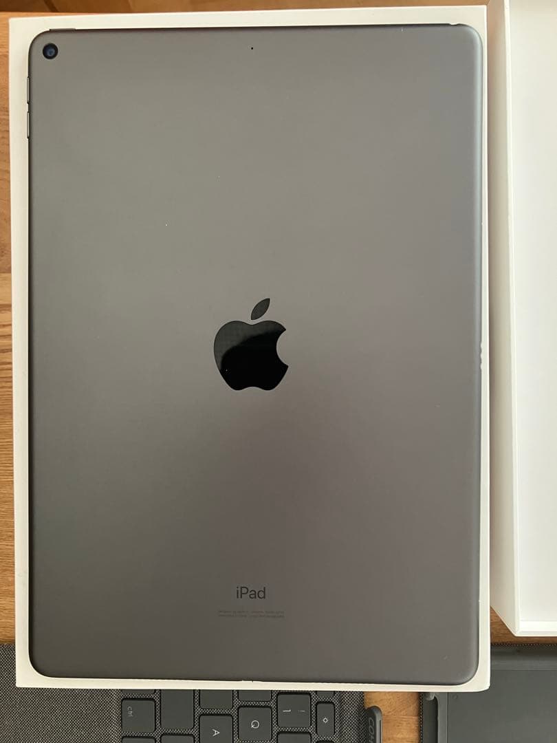 Apple iPad Air第3世代64GBWifiモデル　 キーボードケース